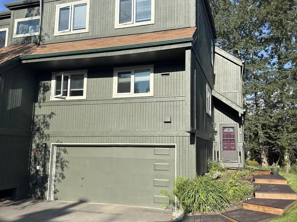 6461 Village Pkwy, Anchorage, AK 99504