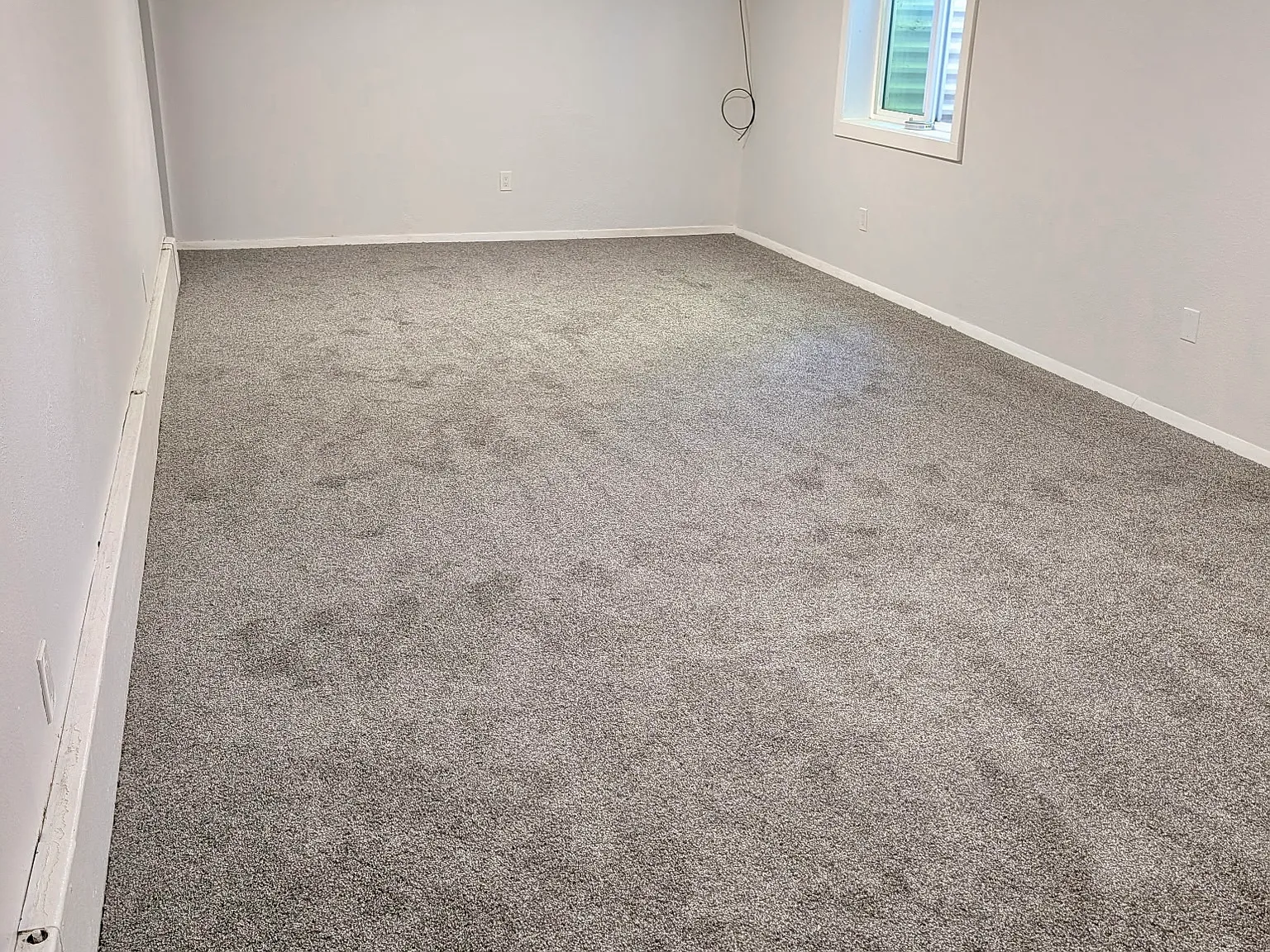 2 bed, 1300 sqft, $2,000 — Photo 2