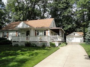 3676 Seneca St, Stow, OH 44224