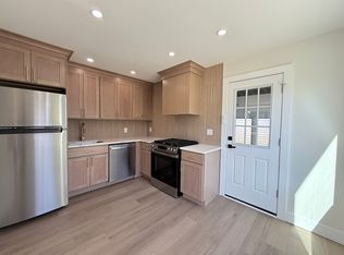 607 W Madison Ave, Magnolia, NJ 08049