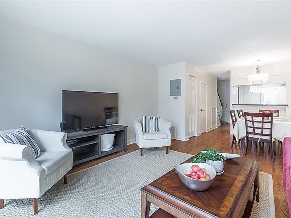 3rd image of 2530 E North St Unit 2-A