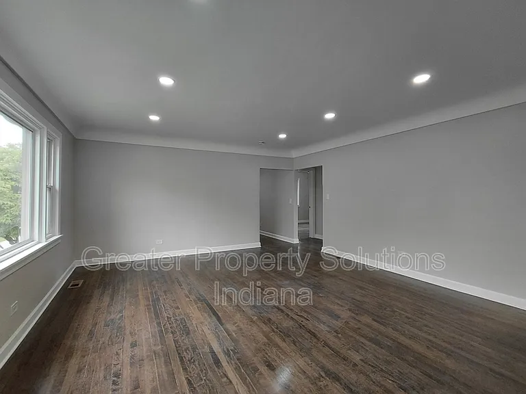 9605 Kennedy Ave — Photo 3