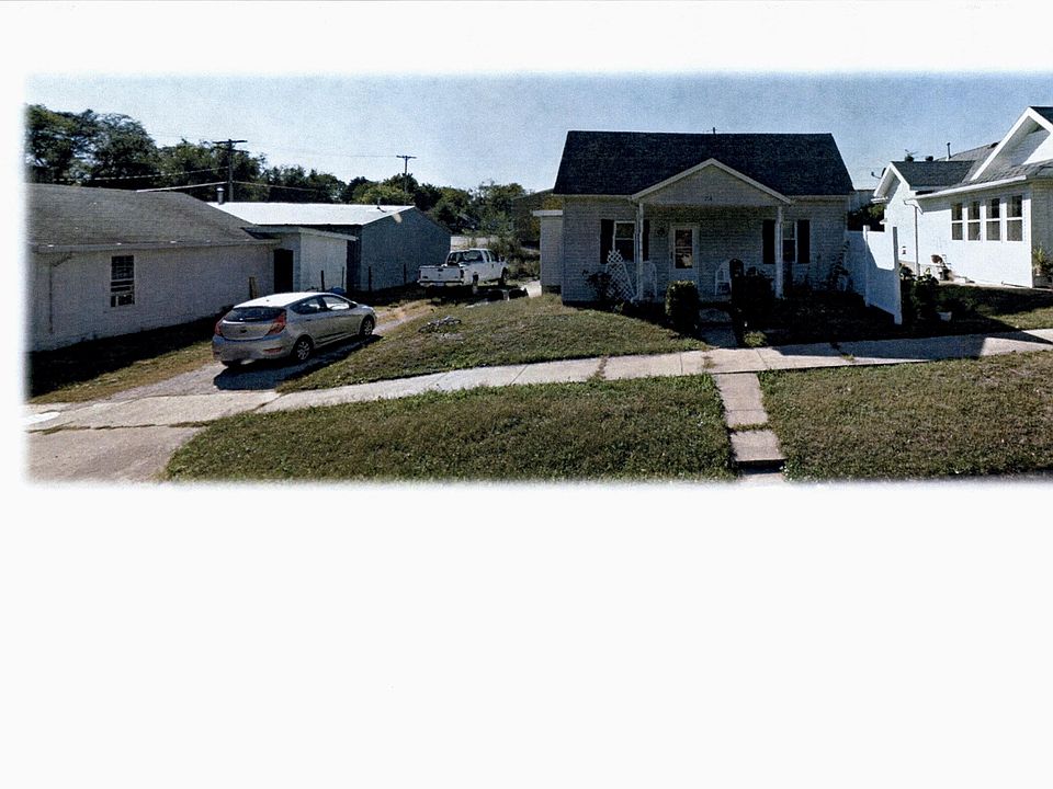 1st image of 214 S Washington St