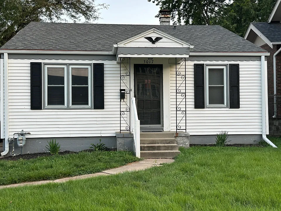 3017 N Huntington Ave