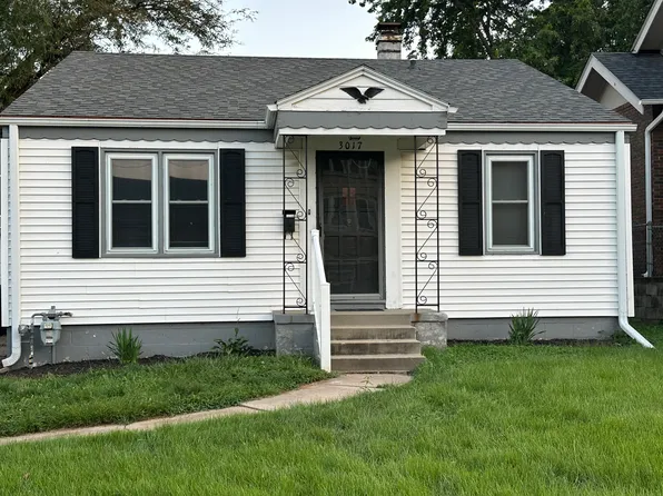 3017 N Huntington Ave, Omaha, NE 68112