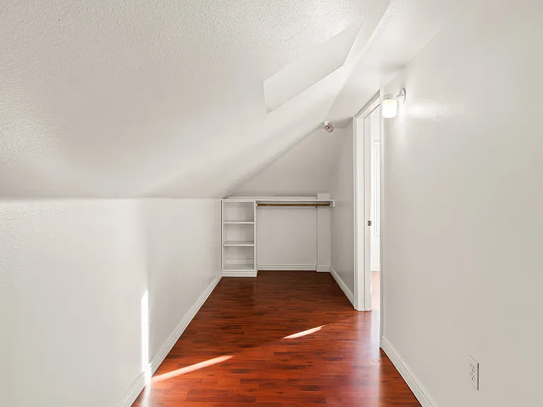 2673 Menlo Ave #3 — Photo 40