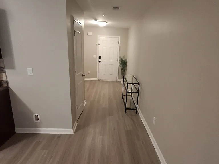 2137 Belmont Cir — Photo 3