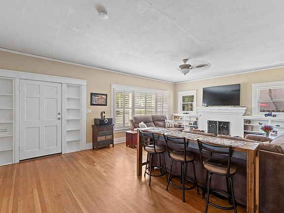 5th image of 1530 N Harris Street