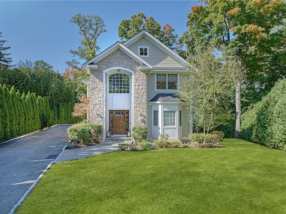 1st image of 4 Scott Cir