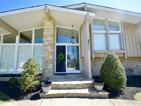 2nd image of 3911 W Valley Dr