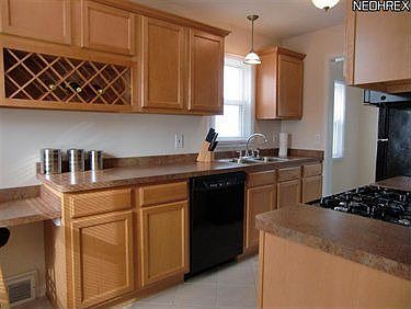 4th image of 29926 Truman Ave