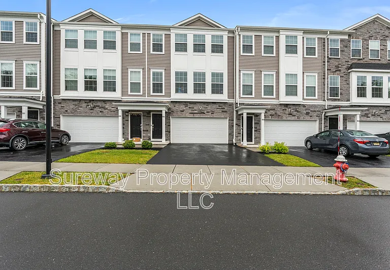 1806 Swales Ct — Photo 2