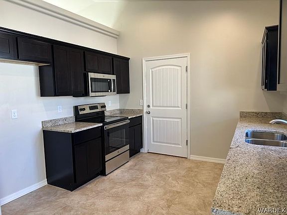 4th image of 3648 N Irving St