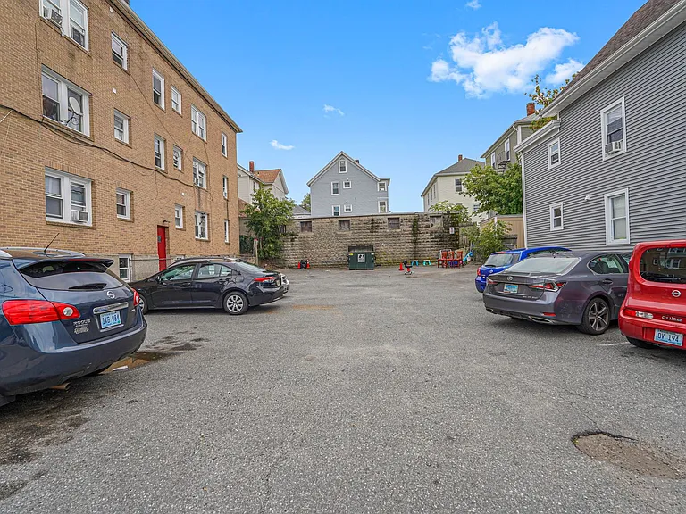 126 Sumner Ave — Photo 2