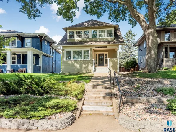 709 S Phillips Ave, Sioux Falls, SD 57104