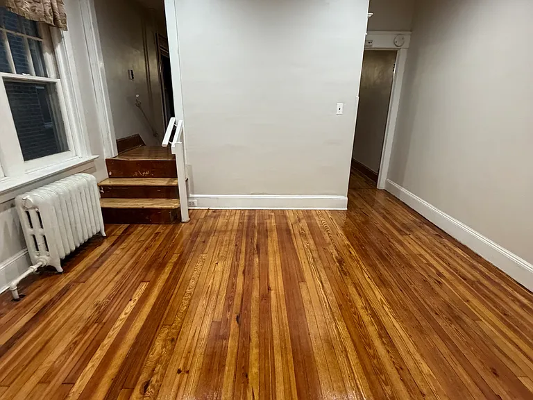 220 Virginia Ave — Photo 10