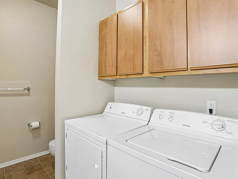 Legacy Oaks Apartments — Photo 50