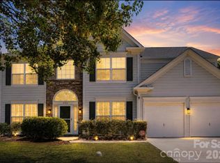 2523 Beacon Forest Dr, Charlotte, NC 28270