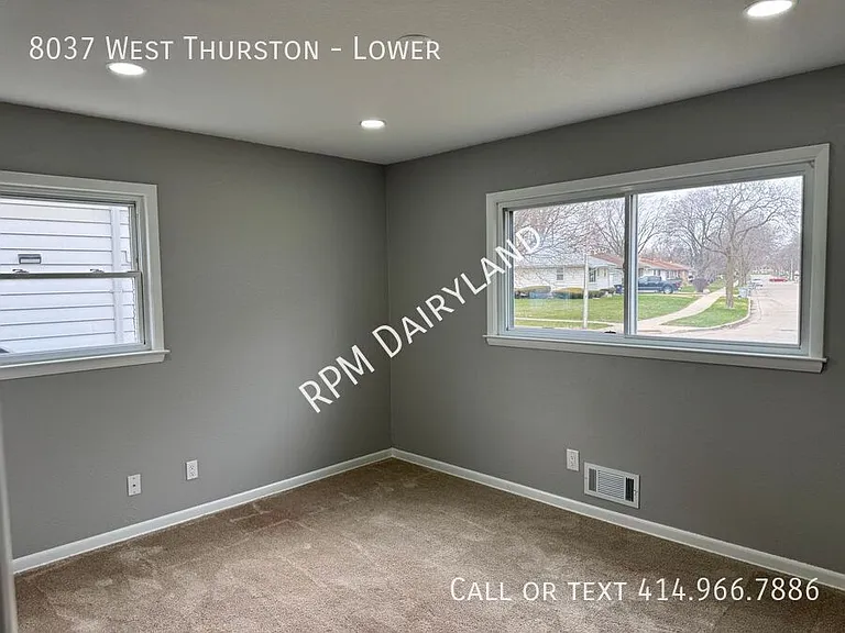 8037 W Thurston Ave #LOWER — Photo 4