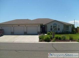 214 S 86th Pl, Yakima, WA