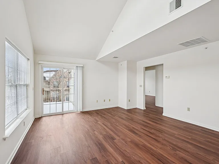 Spring Creek Apartments — Photo 61