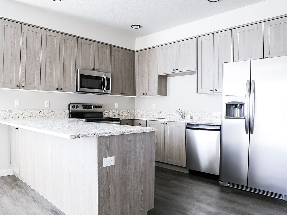 1st image of 4705 NE 66th Ave #32