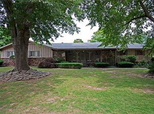 706 E Summit Loop, Rogers, AR 72756
