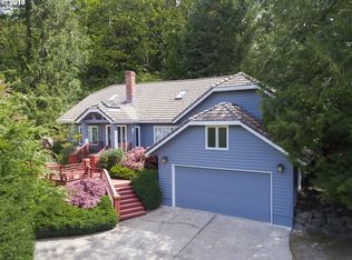 3326 SW 64th Pl, Portland, OR 97221