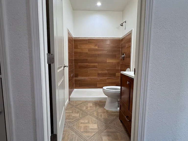 Linda Vista Dr — Photo 5