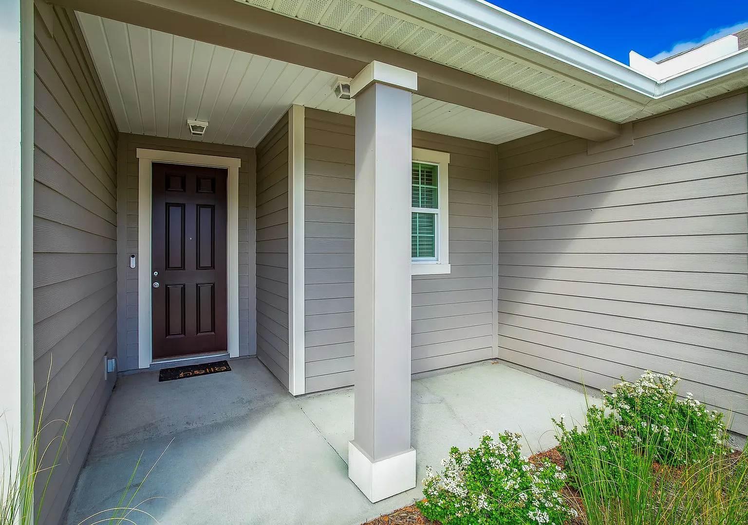 Spacious 3BR Home with Flex Space, Large Backyard & Open Floor Plan — Photo 3