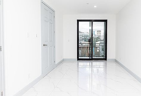 3rd image of 1376 Dekalb Ave #3A