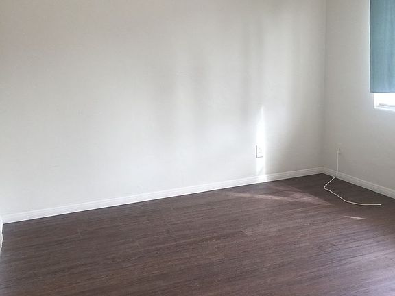 3rd image of 3973 Alabama St