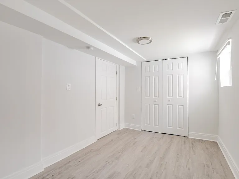 2252 N Lawndale Ave #1 — Photo 13