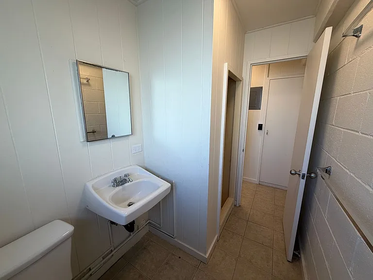 2750 Date St — Photo 9