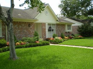 9715 Springmont Dr, Houston, TX 77080