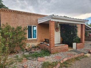 720 Woodland Ave NW, Albuquerque, NM 87107