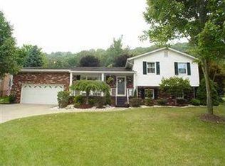 359 Country Club Blvd, Weirton, WV 26062