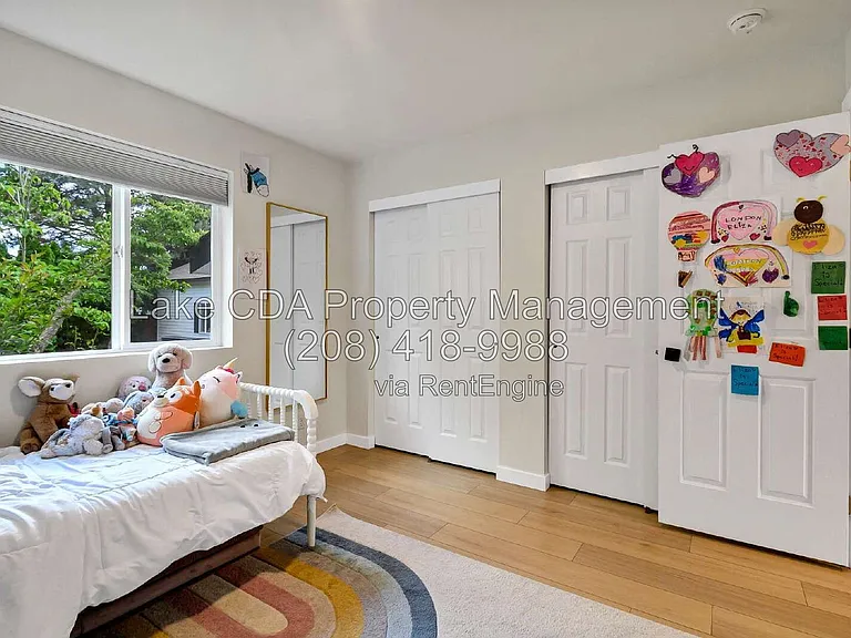 2082 E Greenleaf Ln — Photo 28