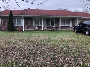 1007 E May St, Calhoun, GA 30701