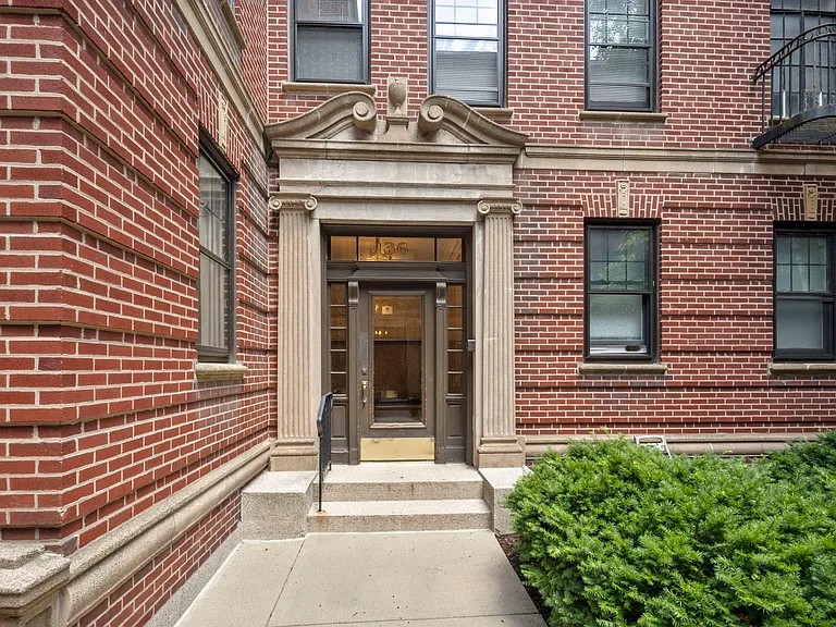 36 Linnaean St #2 — Photo 11