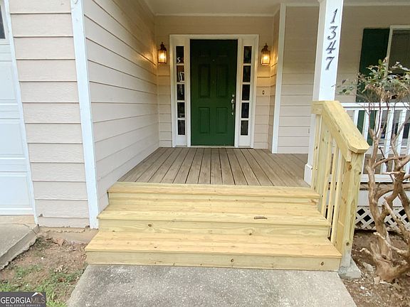 3rd image of 1347 Velvet Creek Way SW