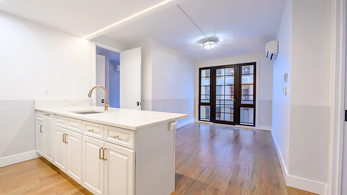 Rented by Nooklyn NYC LLC | media 96