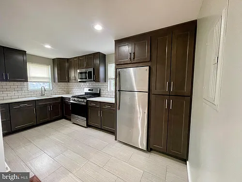 412 E Providence Rd #B Photo 1