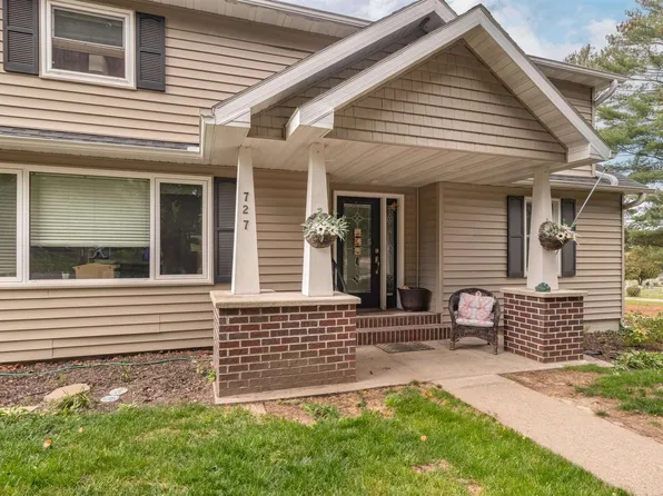 727 Myrtle St, Reedsburg, WI 53959