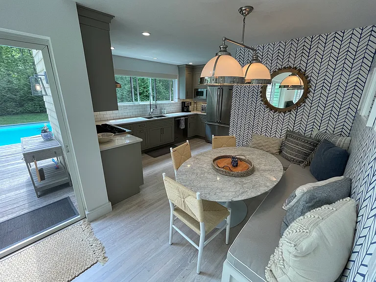 60 Gardiners Ln — Photo 9