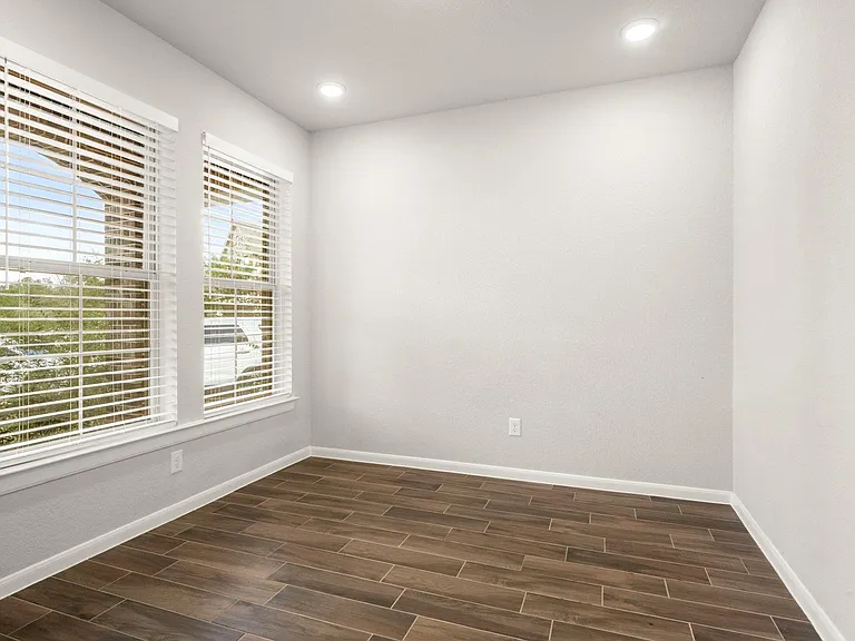104 Winged Elm Ct — Photo 7