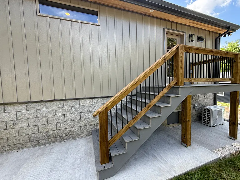 311 4th Ave N — Photo 31