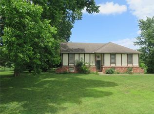 10610 W 170th Ter, Overland Park, KS 66221