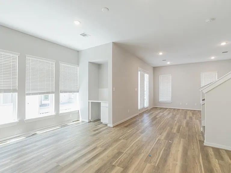 5811 Fairdale Ln — Photo 10