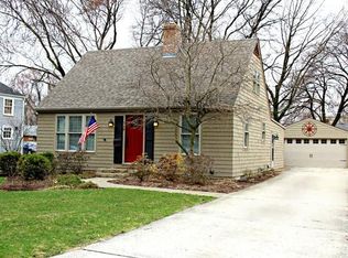 718 McKinley Ave, Geneva, IL 60134